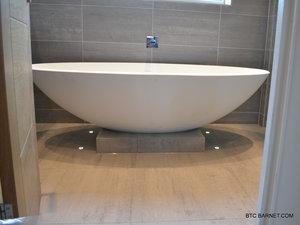 webassets/BTCbarnetcustomersbathroom4.JPG